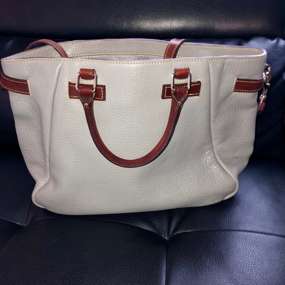 Gray Dooney and bourke - Picture 2 of 8